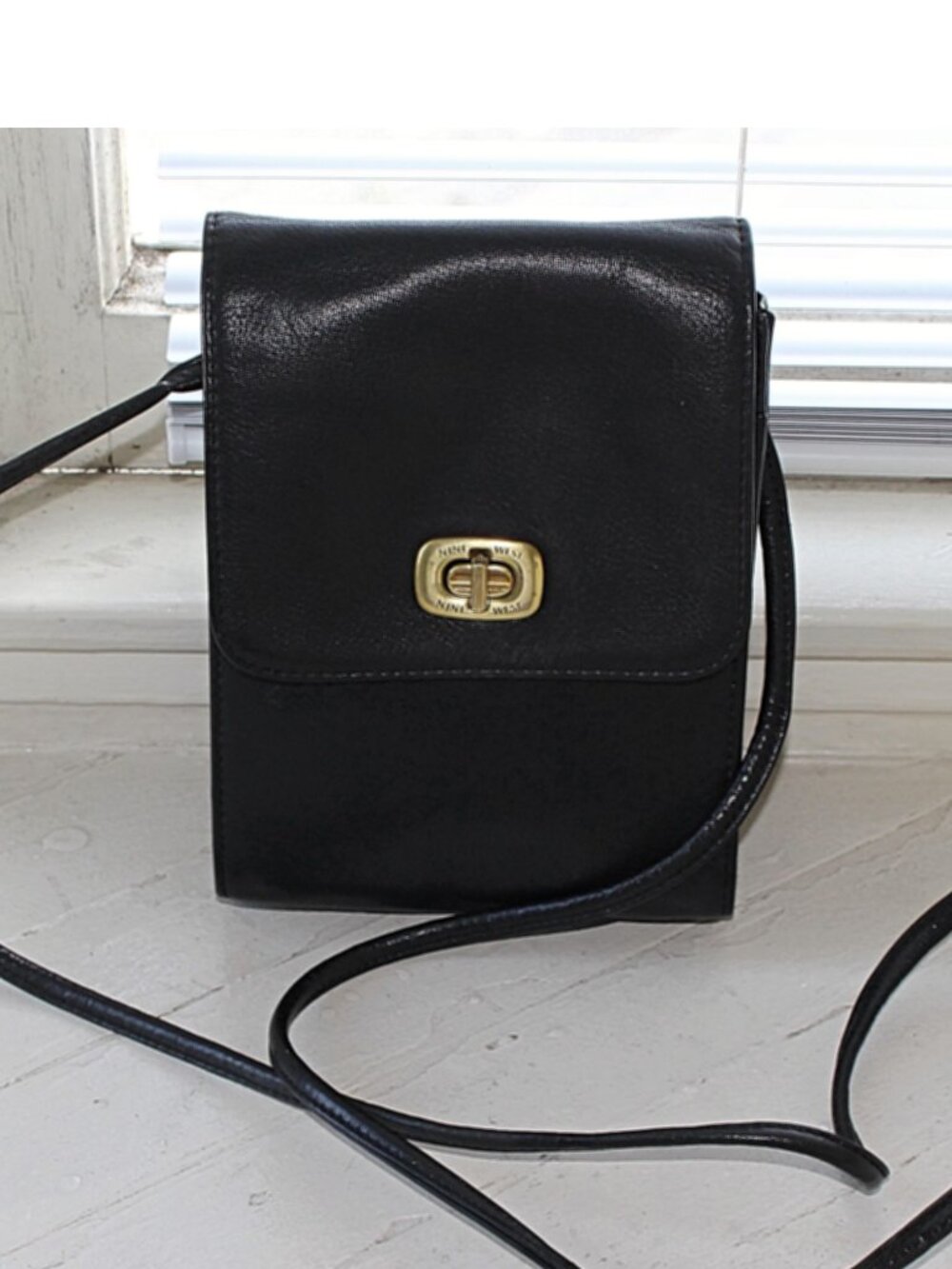 Nine West - Small Crossbody with Turn Lock Closure, Black